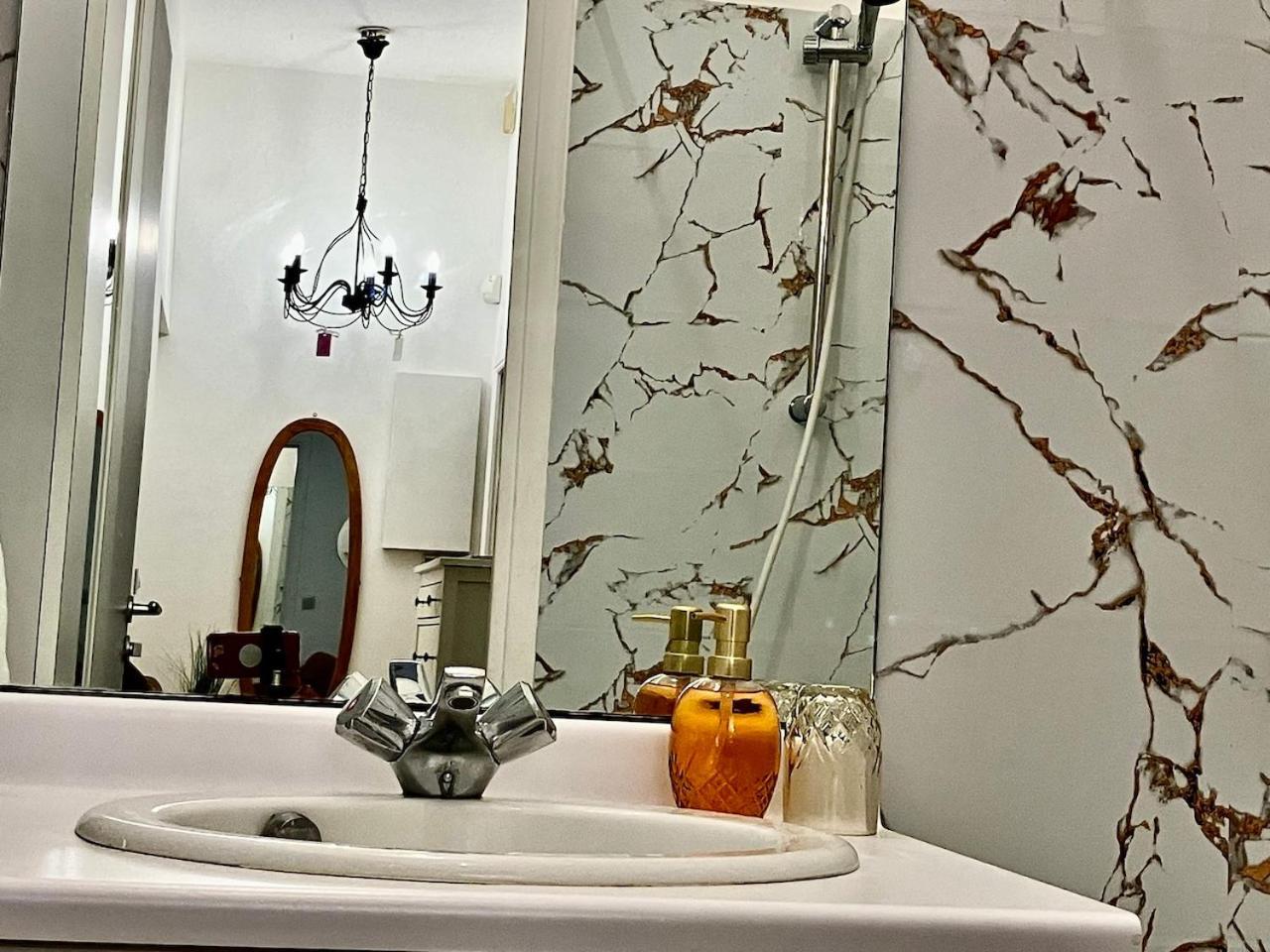 שלה Gold Hotel - Paris-Disney Studio מראה חיצוני תמונה